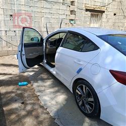 هیوندای ئەلەنترا